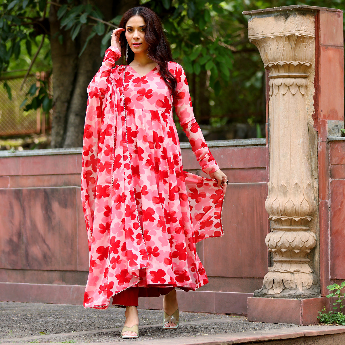 Darshi Floral Georgette  Set