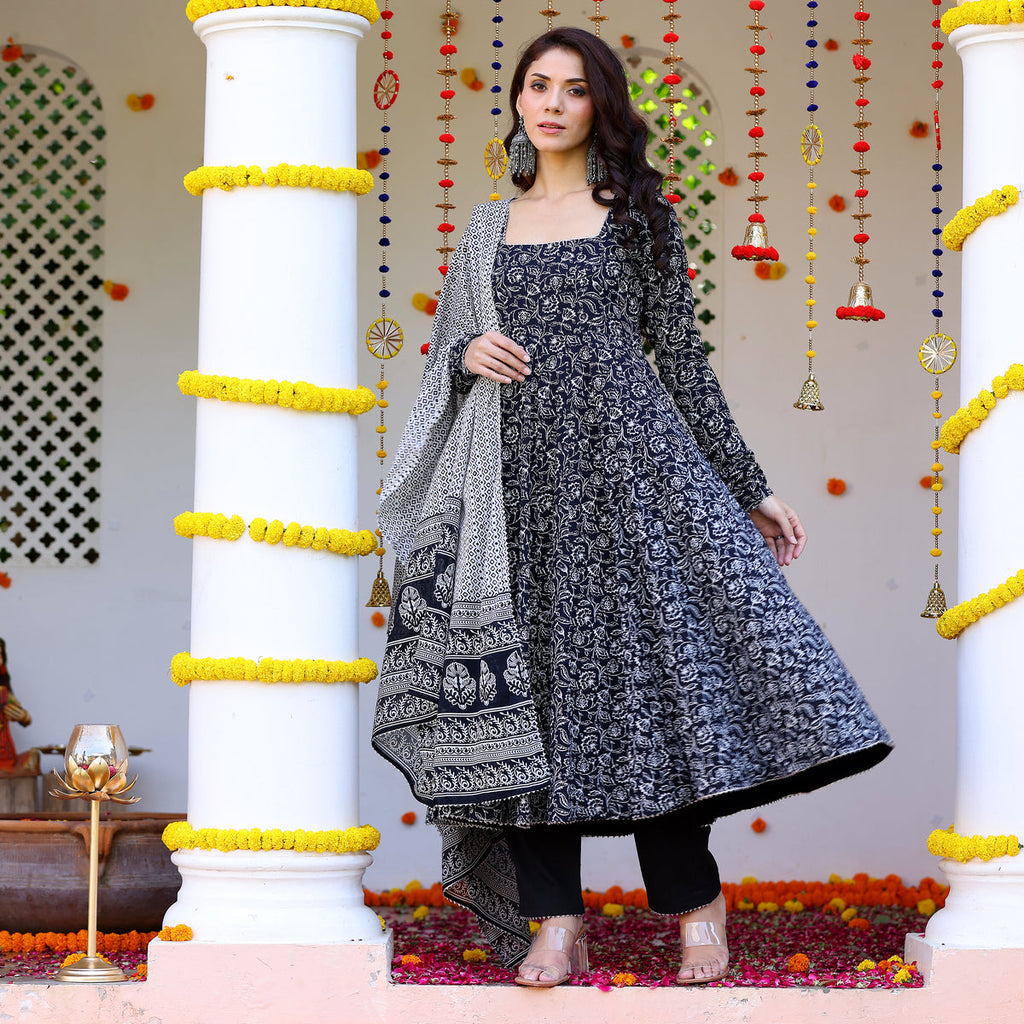 Amalkari Cotton Printed Set
