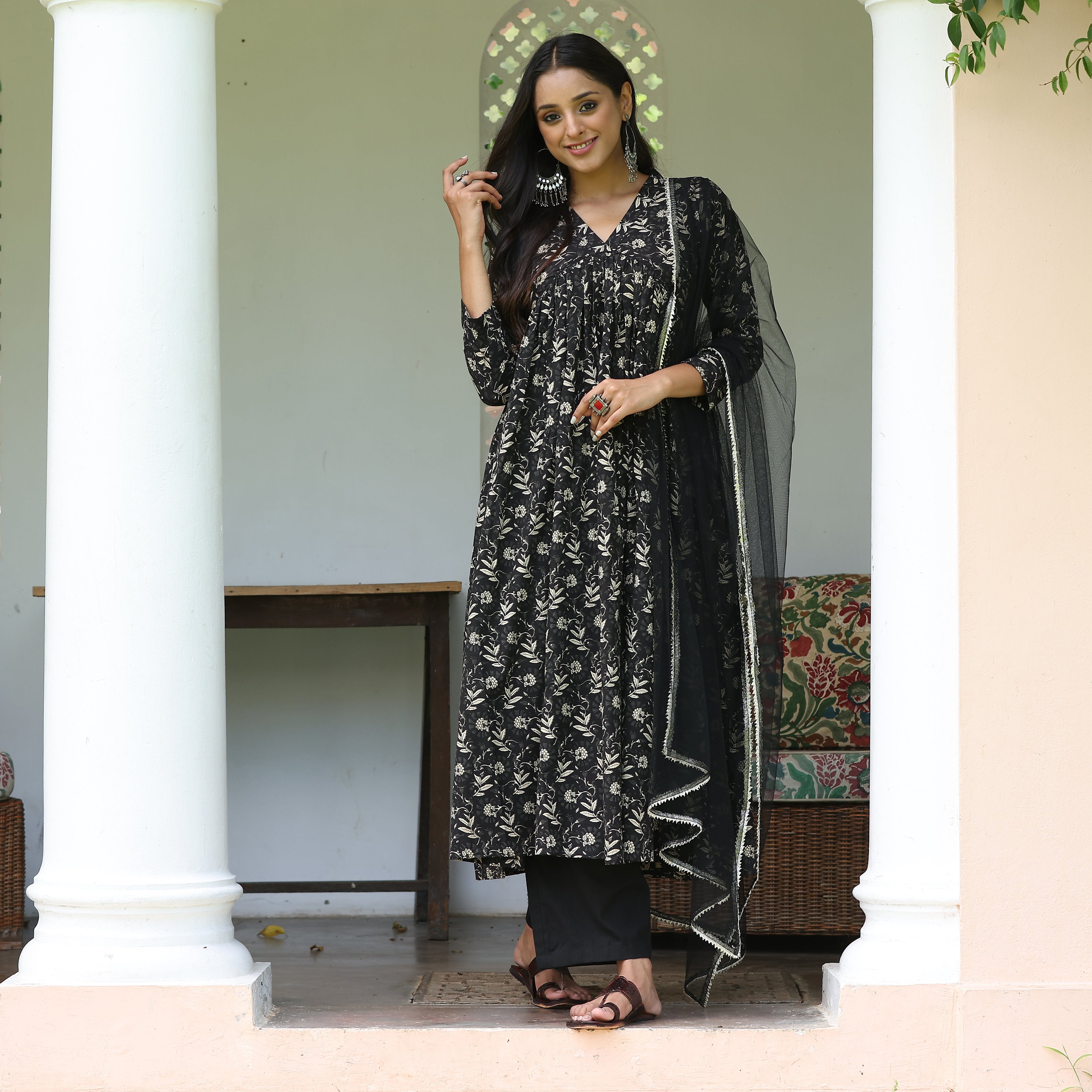 Sukanya Kali Side Slit Set