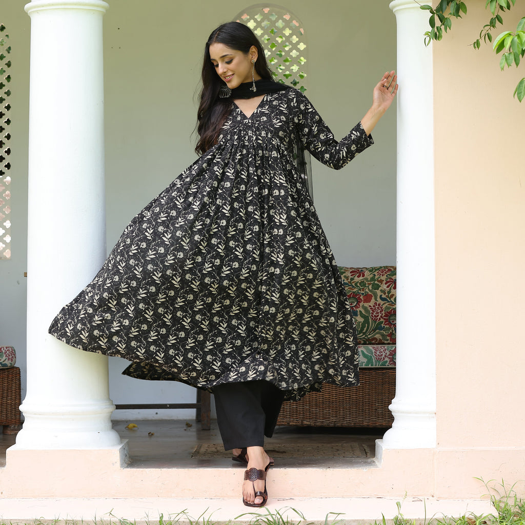 Sukanya Kali Side Slit Set