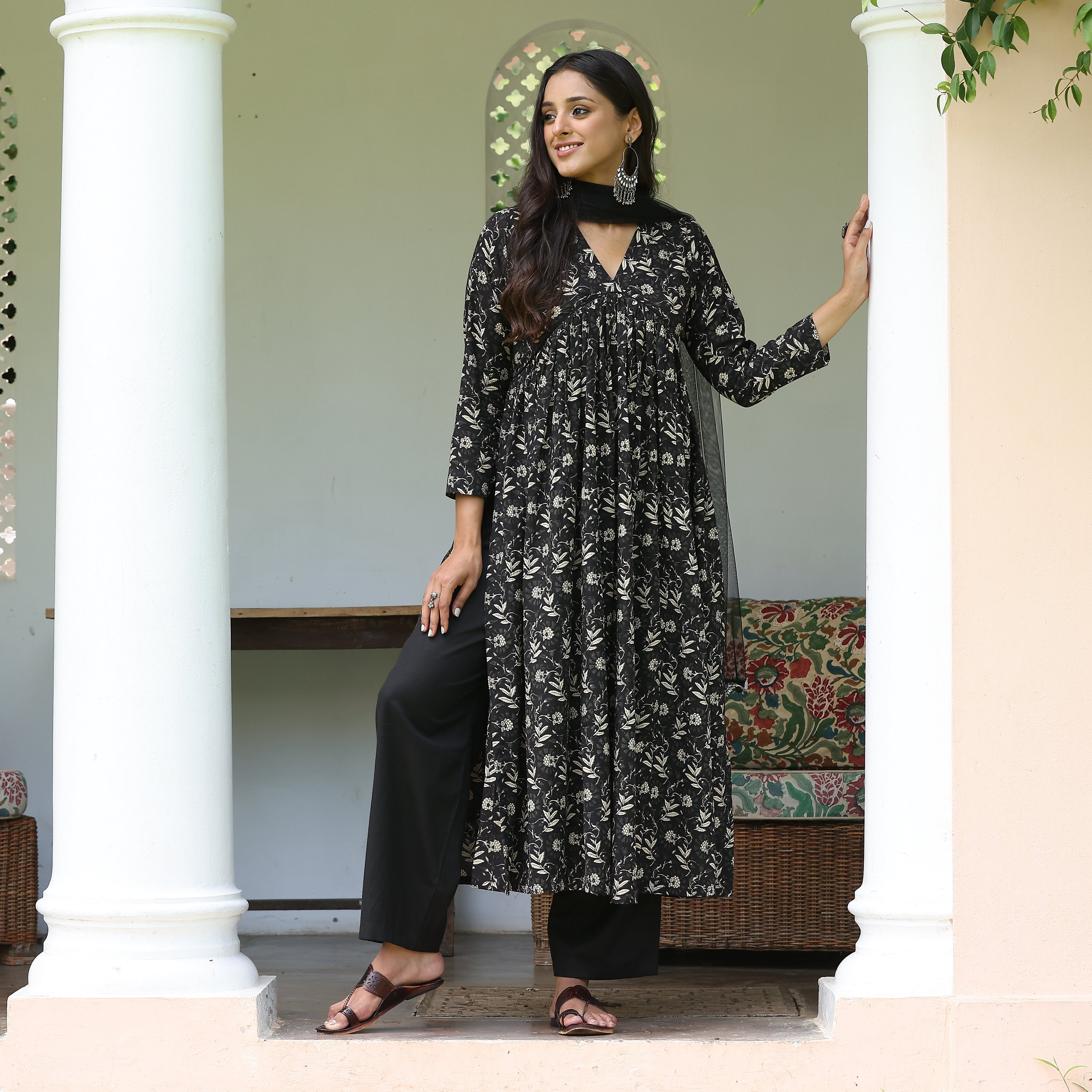 Sukanya Kali Side Slit Set