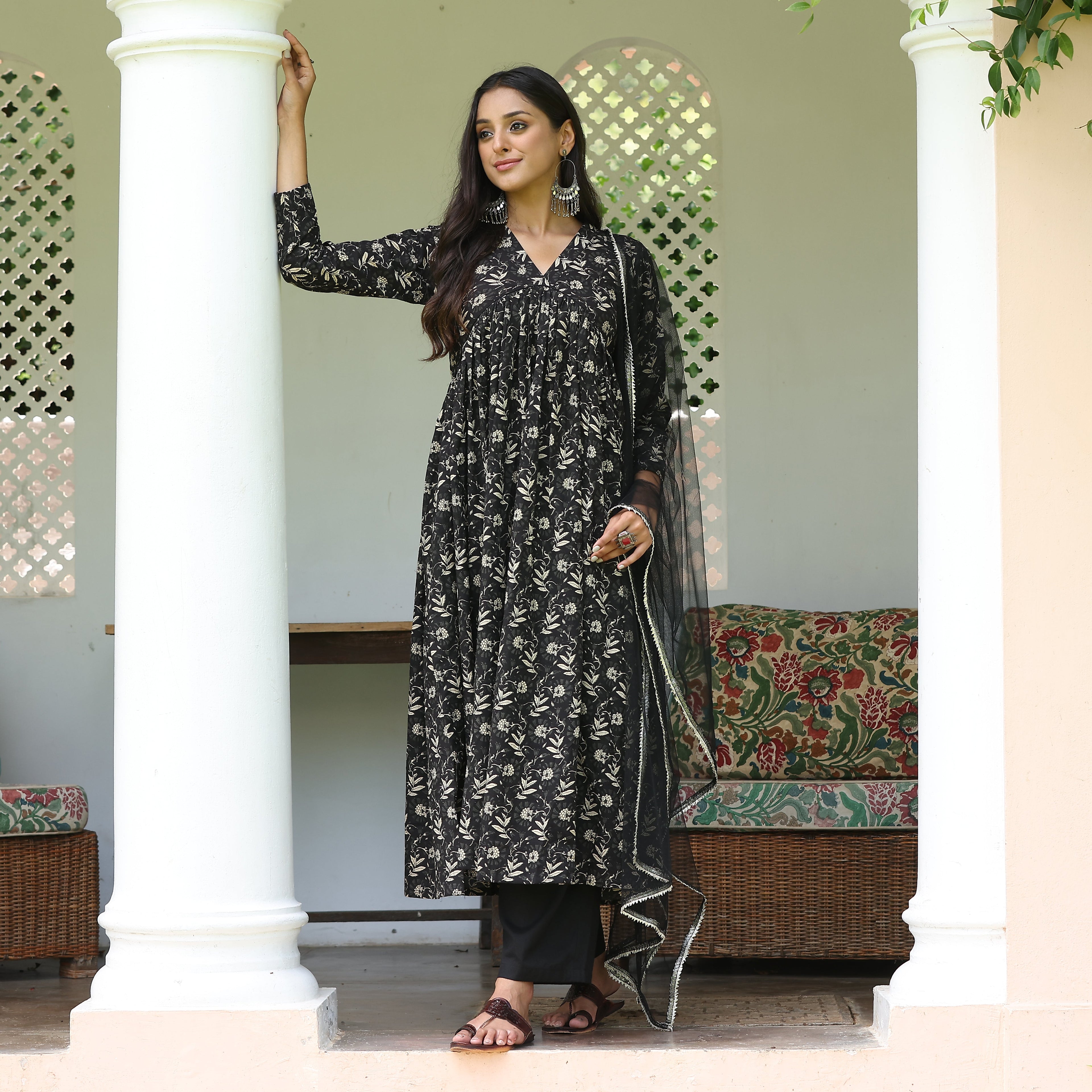 Sukanya Kali Side Slit Set