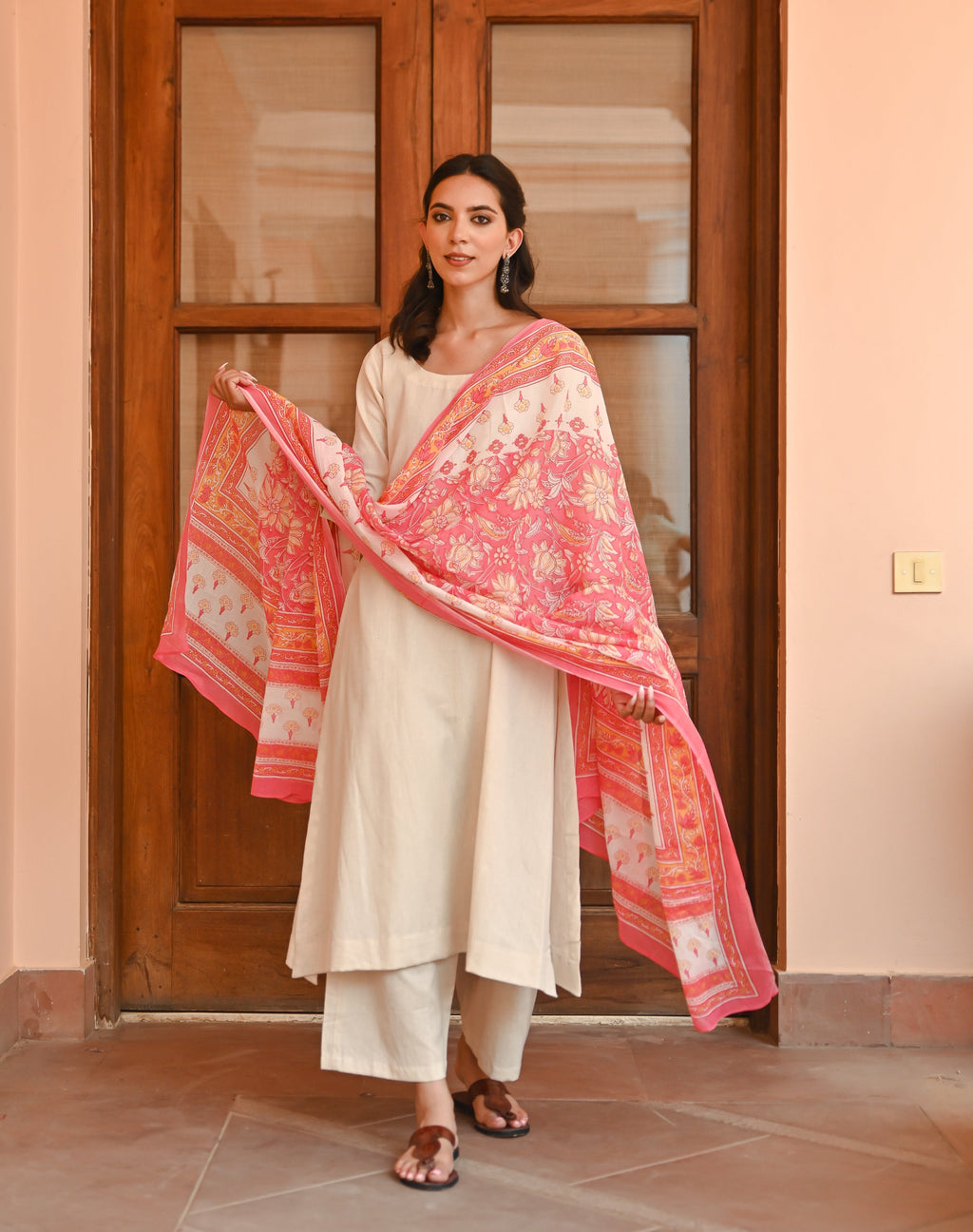 Abhiti  Set