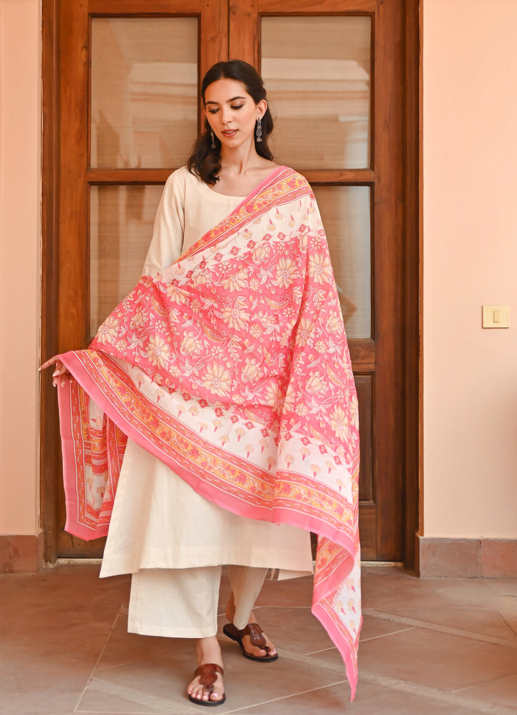 Abhiti  Set