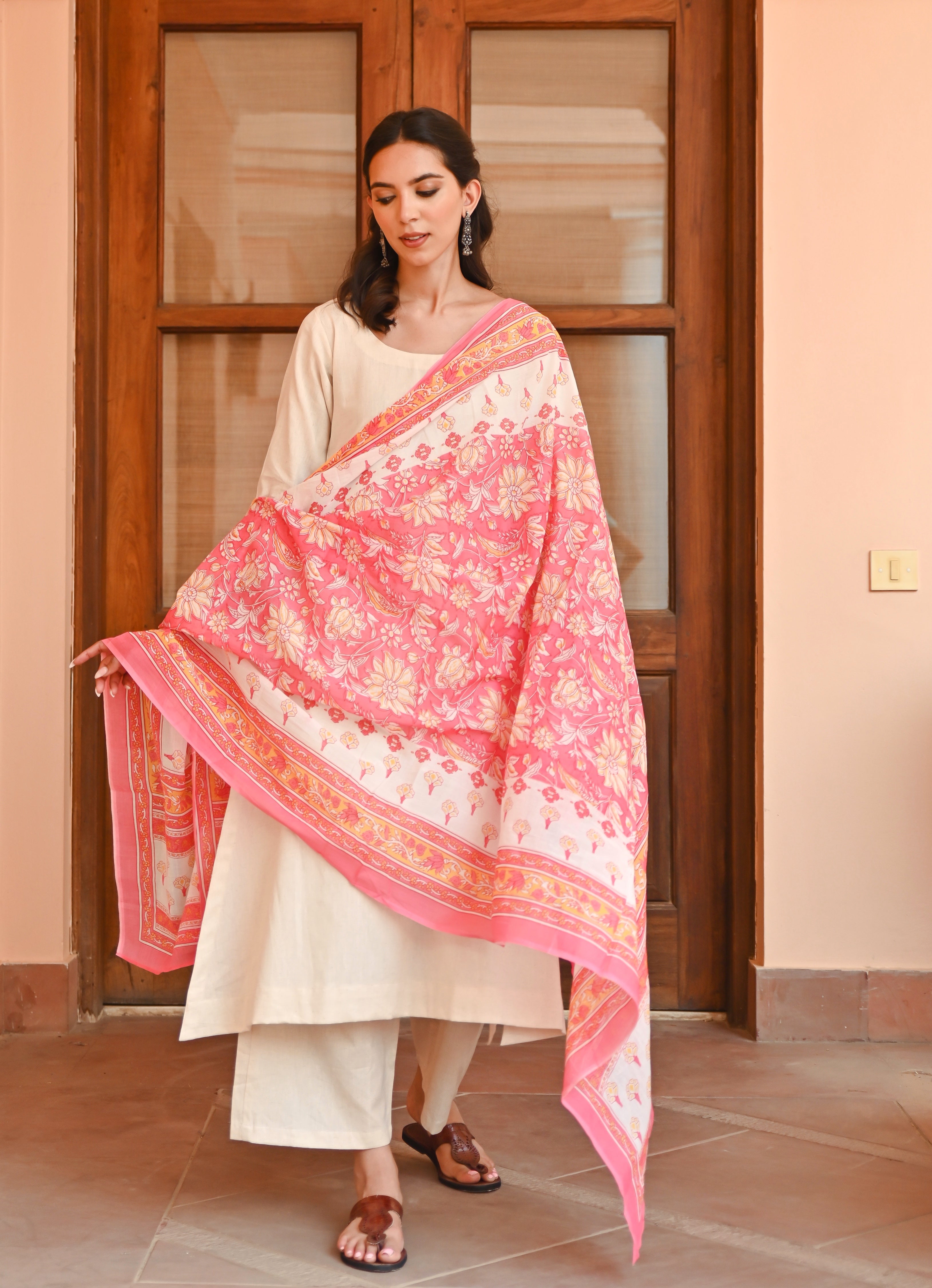 Abhiti  Set