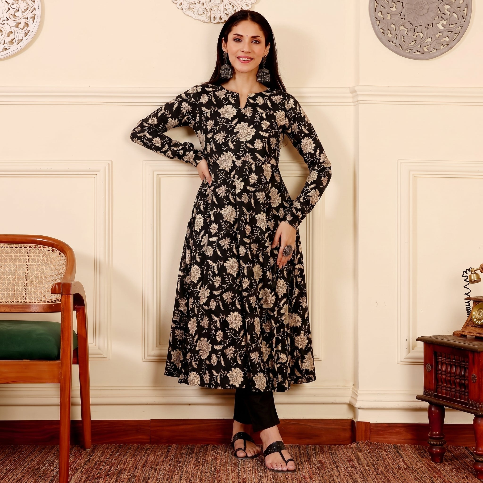 Rashika Black Cotton Kurta