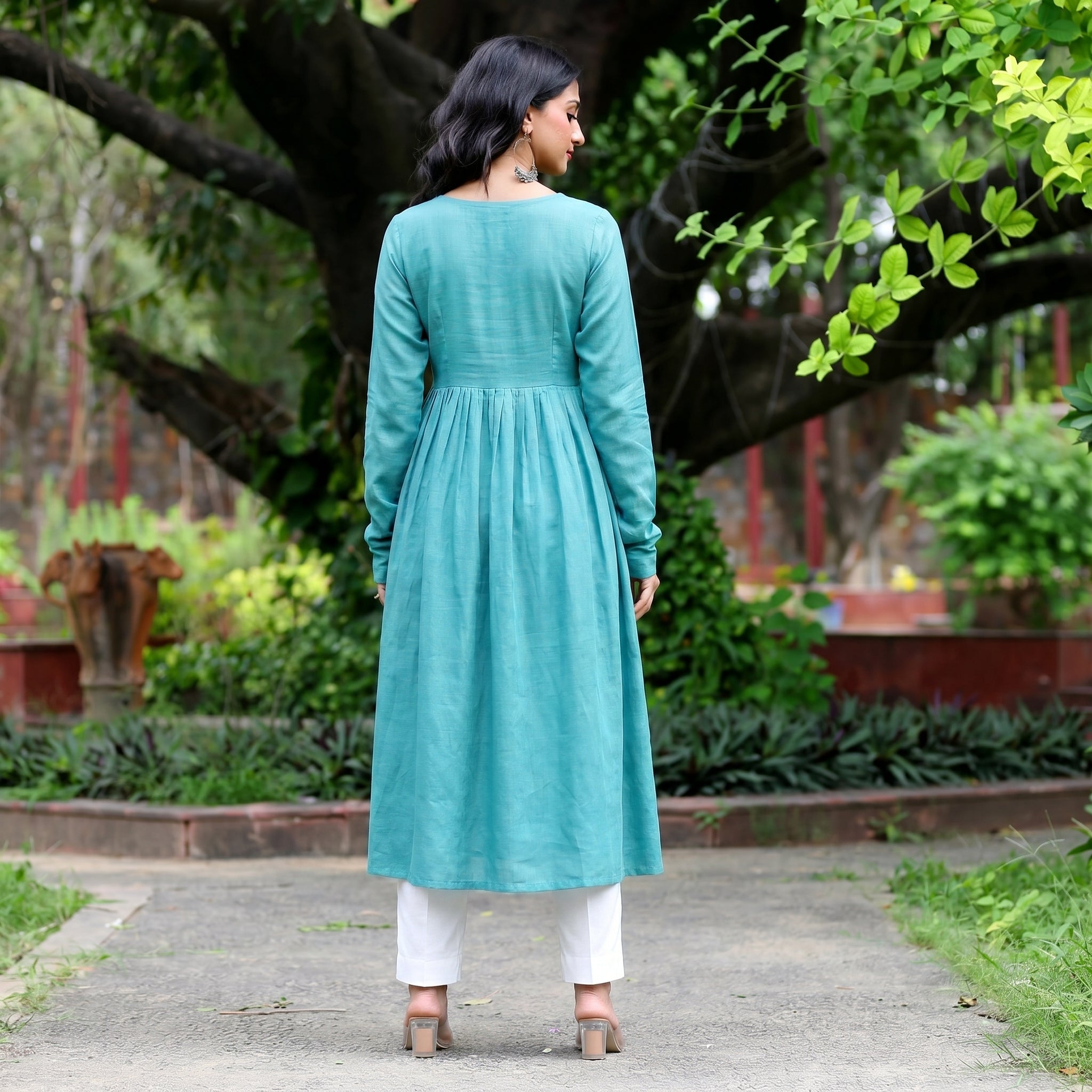 Sudarsha Teal Kurta